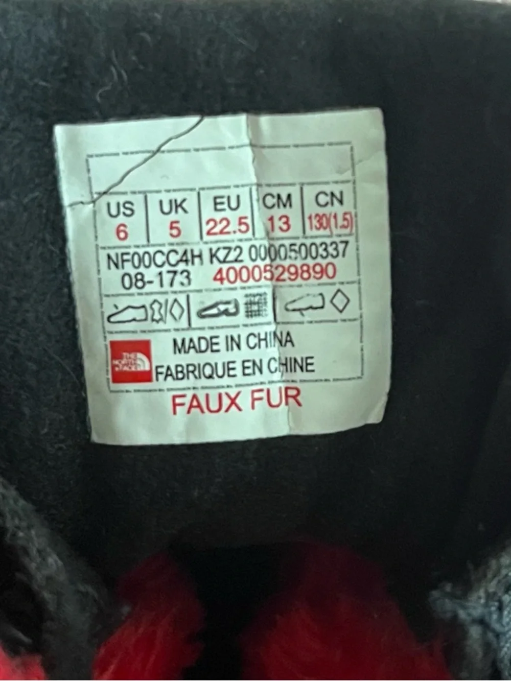 The North Face Toddler Black & Gray Winter Snow Boots with Red Faux-Fur Lining 6
